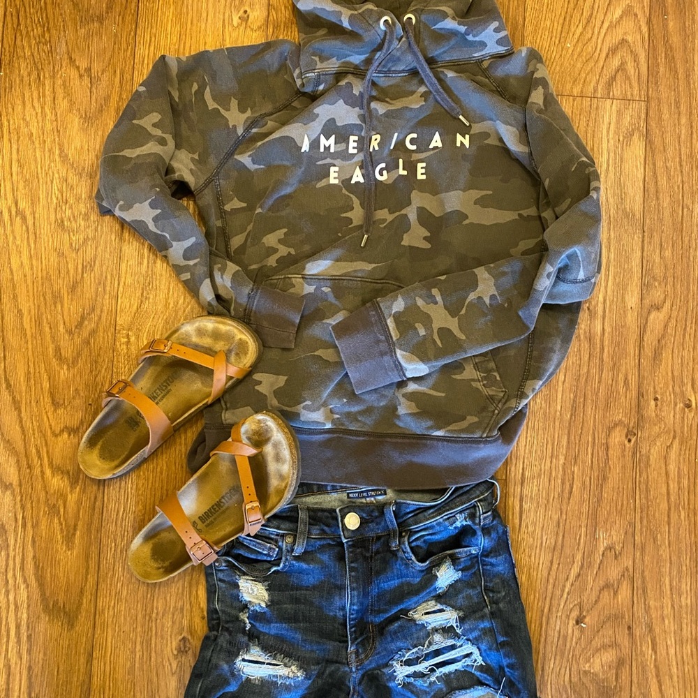 American Eagle camo hoodie